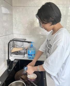 红河引产后多久可以进行性生活？
